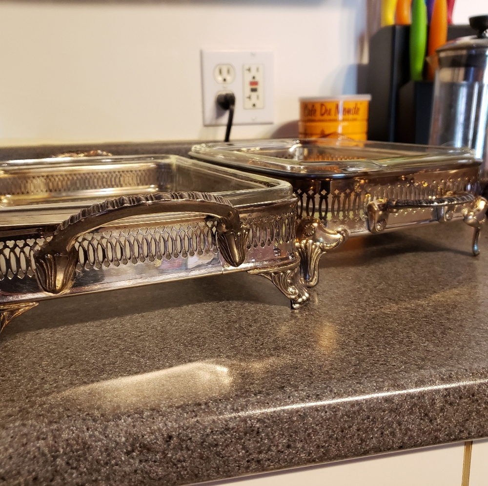 Vintage set of anchor hocking casserole caddies